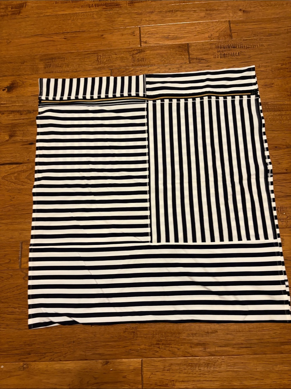 Lululemon Vinyasa wrap Black and White